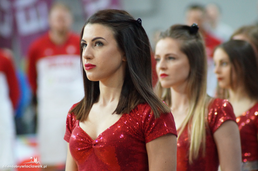 Cheerleaders na meczu Polska-Kosowo