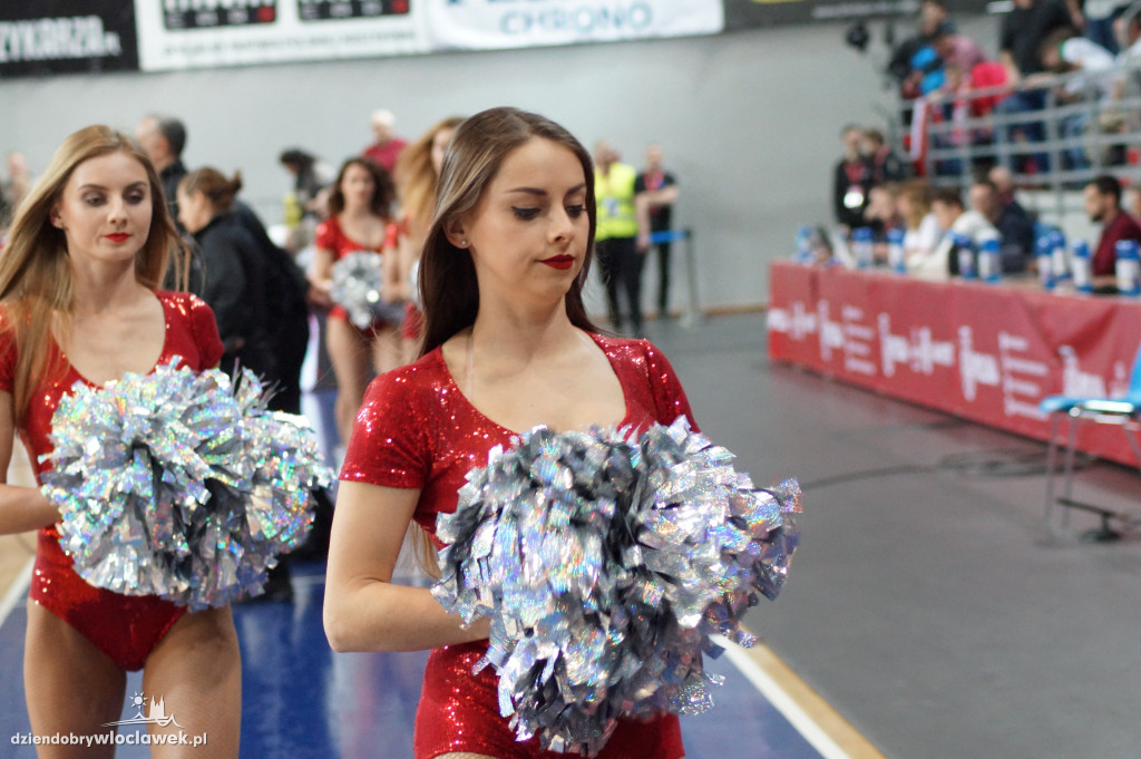 Cheerleaders na meczu Polska-Kosowo