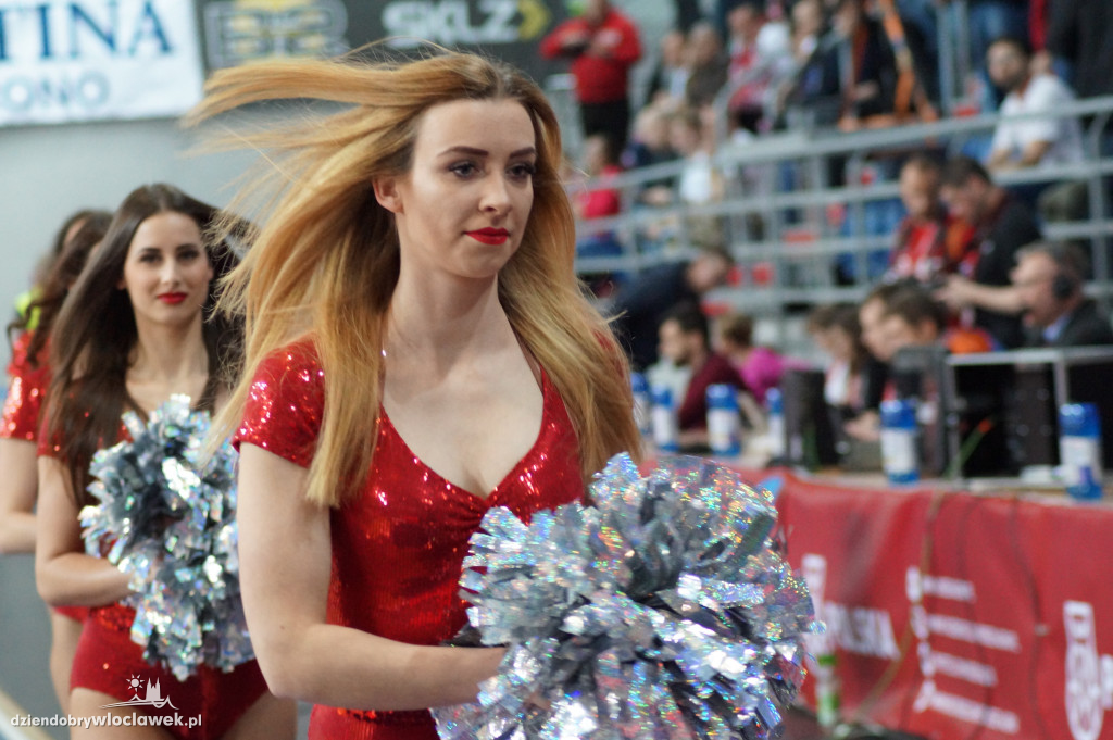 Cheerleaders na meczu Polska-Kosowo