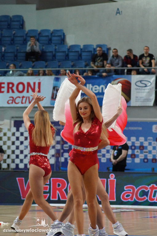 Cheerleaders na meczu Polska-Kosowo