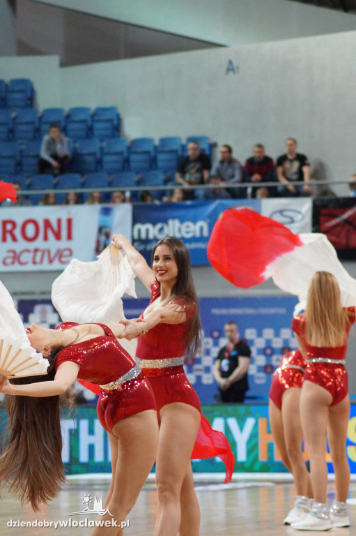 Cheerleaders na meczu Polska-Kosowo