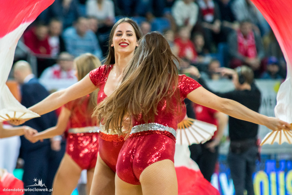 Cheerleaders na meczu Polska-Kosowo