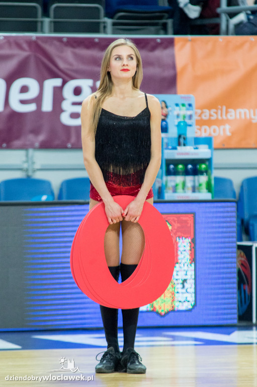 Cheerleaders na meczu Polska-Kosowo