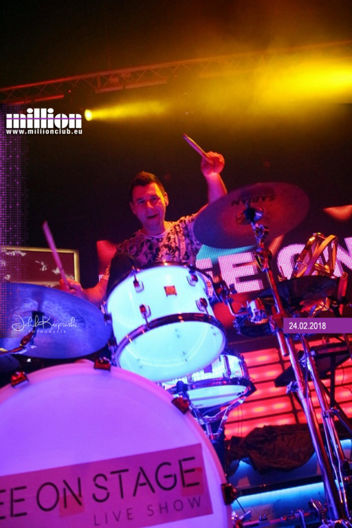 Live on Stage show w klubie Million