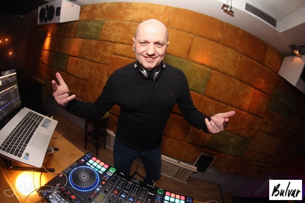 Million: Sobotnia noc w sali Bulvar