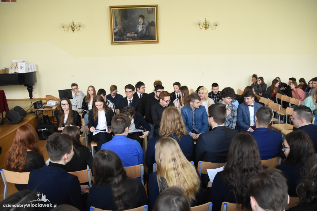 Debata o stosunkach z USA w LMK