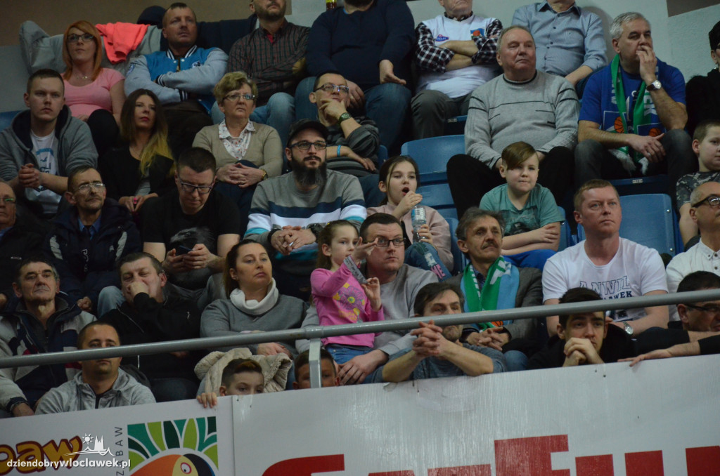 Kibice na meczu EBL: Anwil vs MKS
