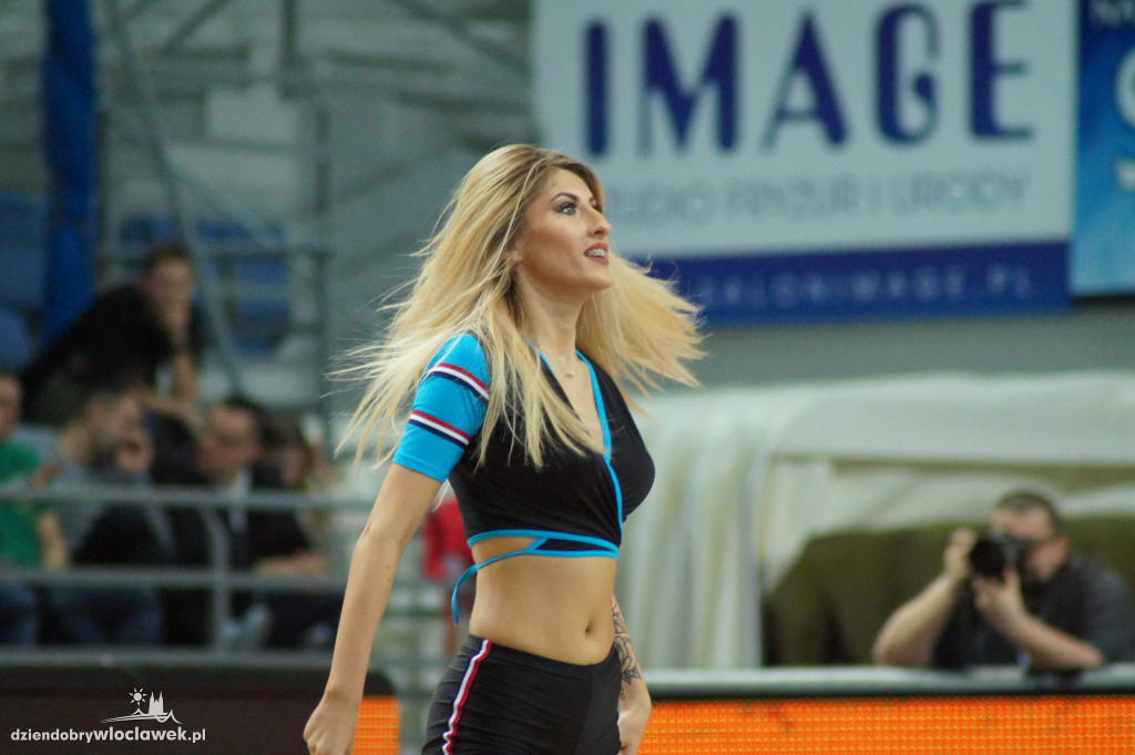 Cheerleaderki na meczu z Asseco