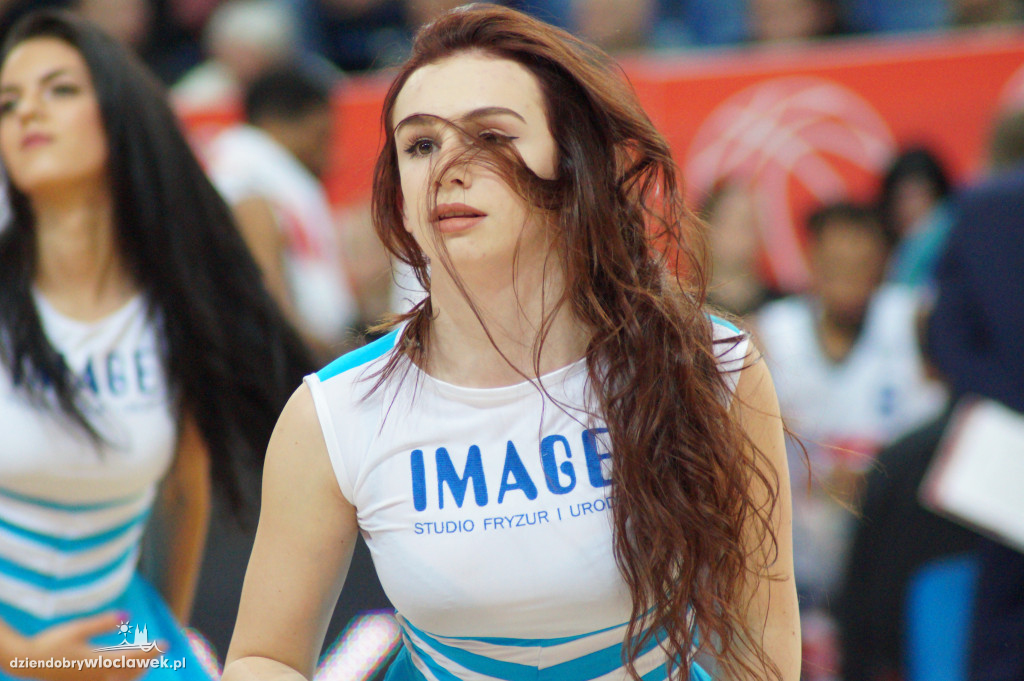 Cheerleaderki na meczu z Asseco