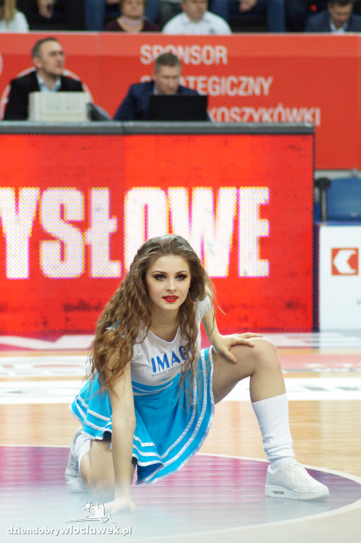 Cheerleaderki na meczu z Asseco