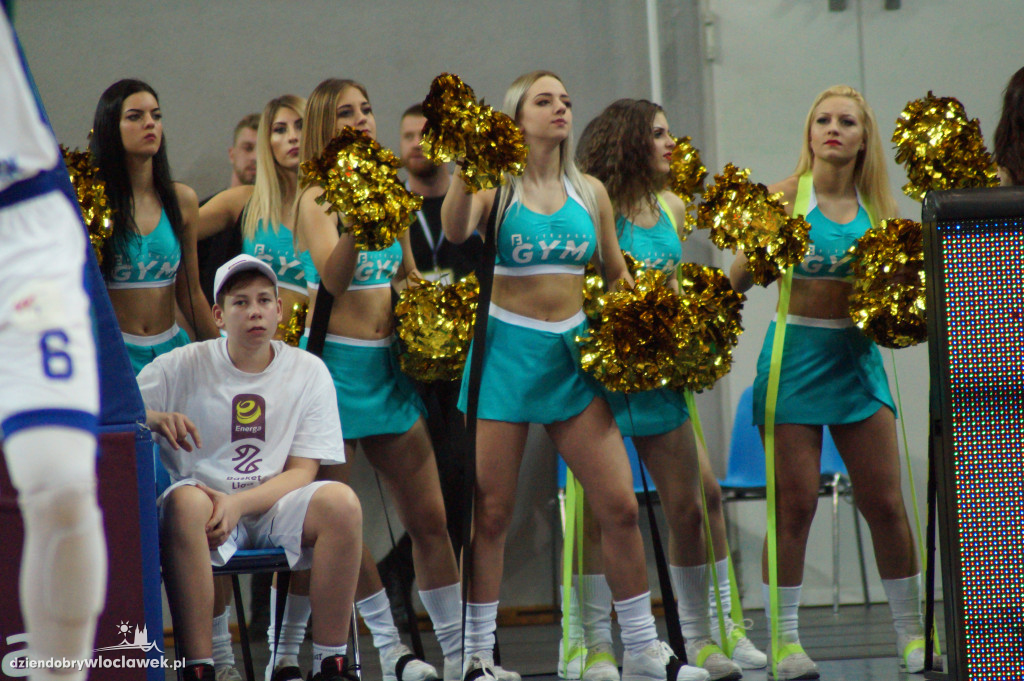 Cheerleaderki na meczu z Asseco