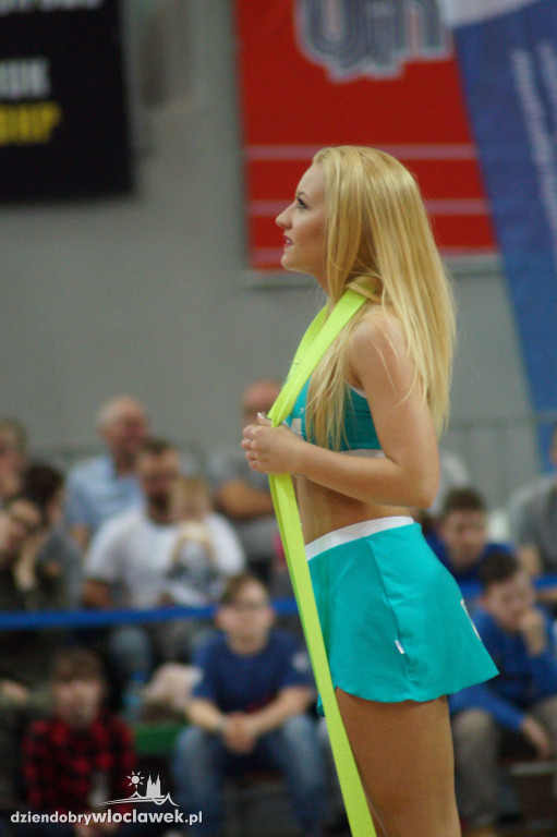 Cheerleaderki na meczu z Asseco