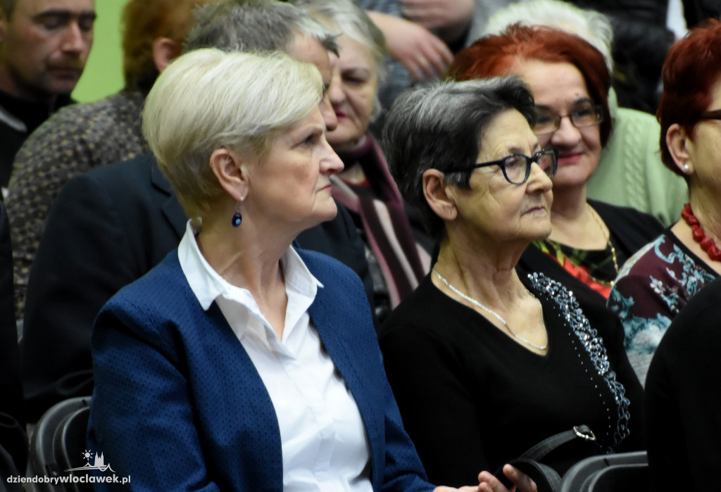 Śródmiejskie obchody święta kobiet w SP3
