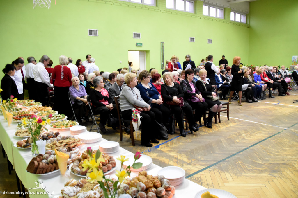 Śródmiejskie obchody święta kobiet w SP3