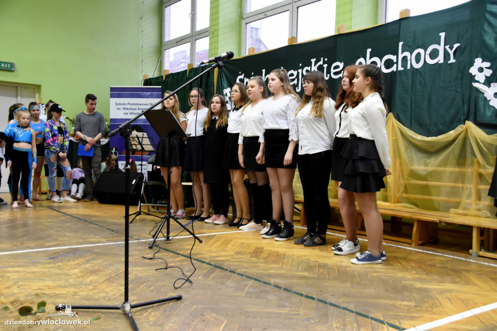 Śródmiejskie obchody święta kobiet w SP3