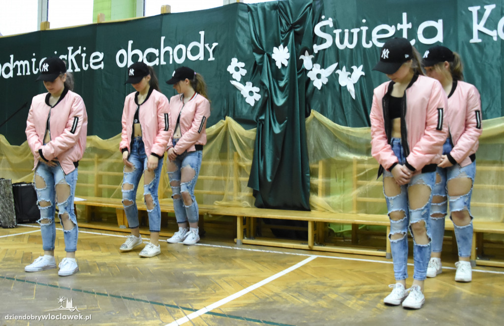 Śródmiejskie obchody święta kobiet w SP3