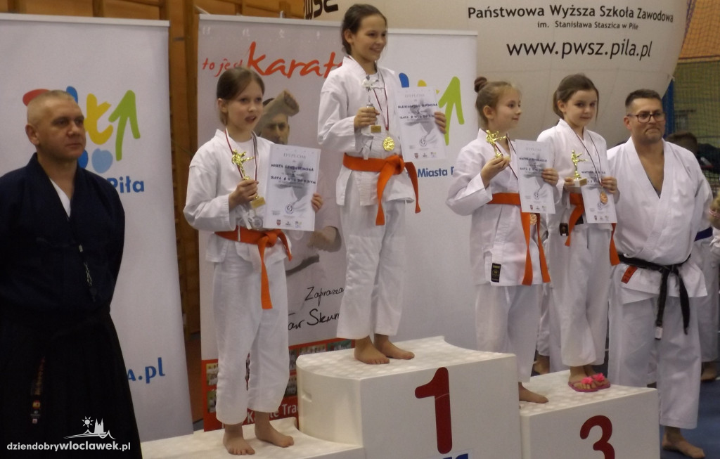 26 medali na VII Turnieju Karate w Pile