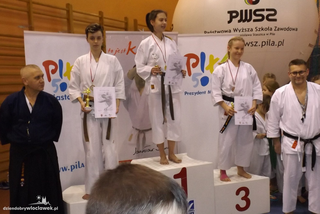 26 medali na VII Turnieju Karate w Pile