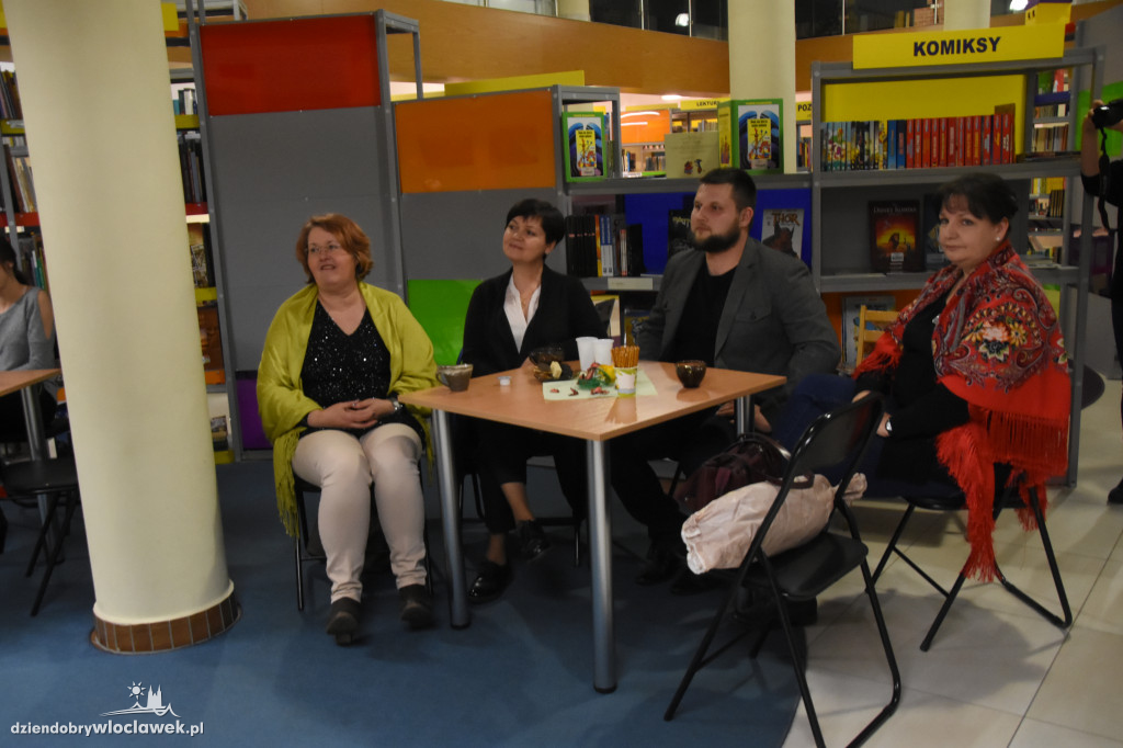 Promocja tomiku `Na osi czasu i życia`