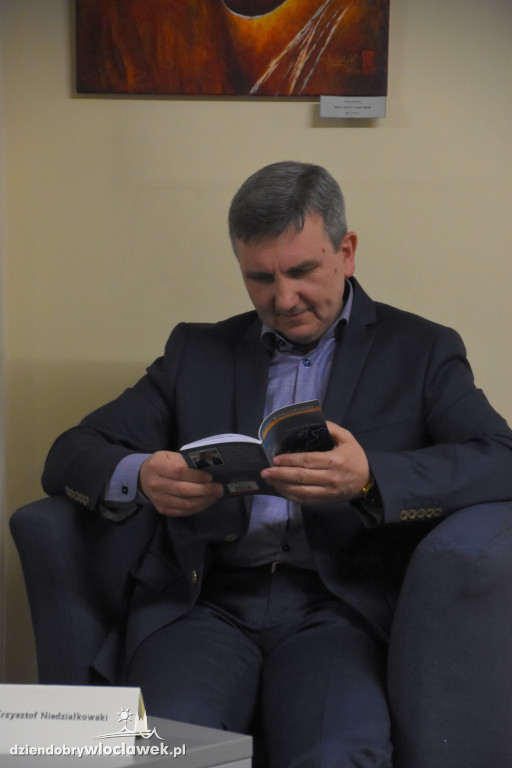 Promocja tomiku `Na osi czasu i życia`