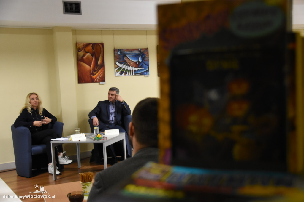Promocja tomiku `Na osi czasu i życia`