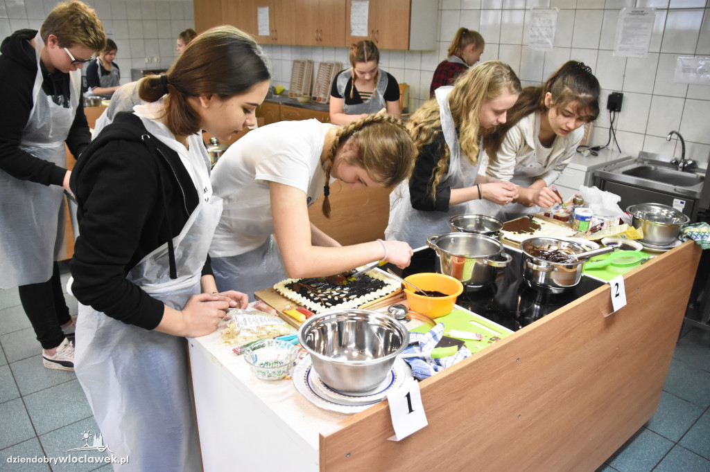 Uczniowie przygotowywali mazurki