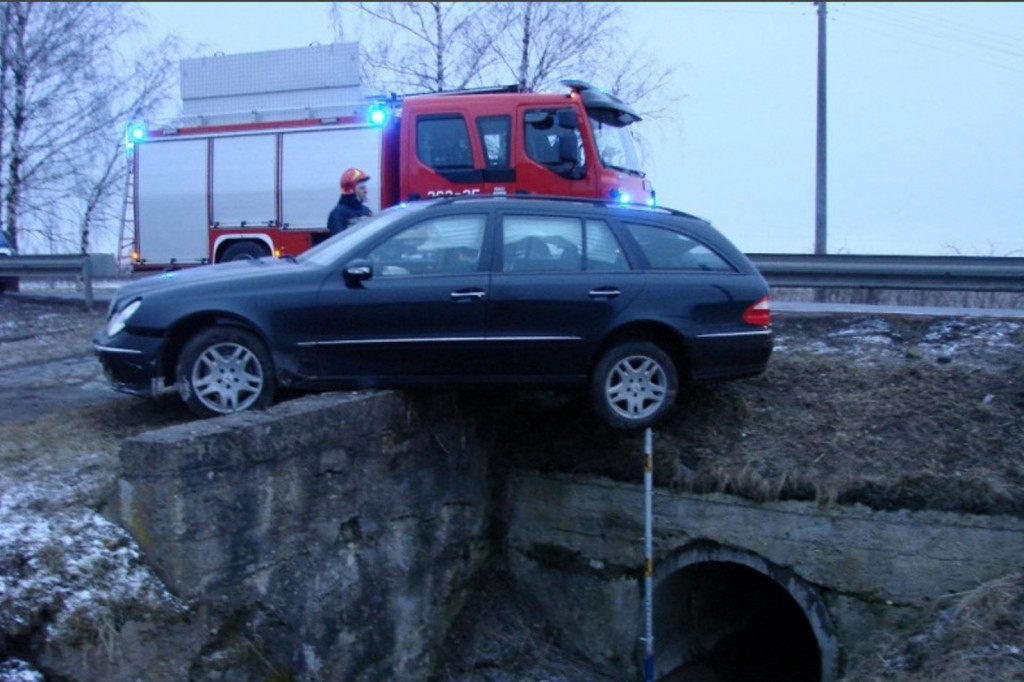 Zderzenie dwóch aut w Szpetalu