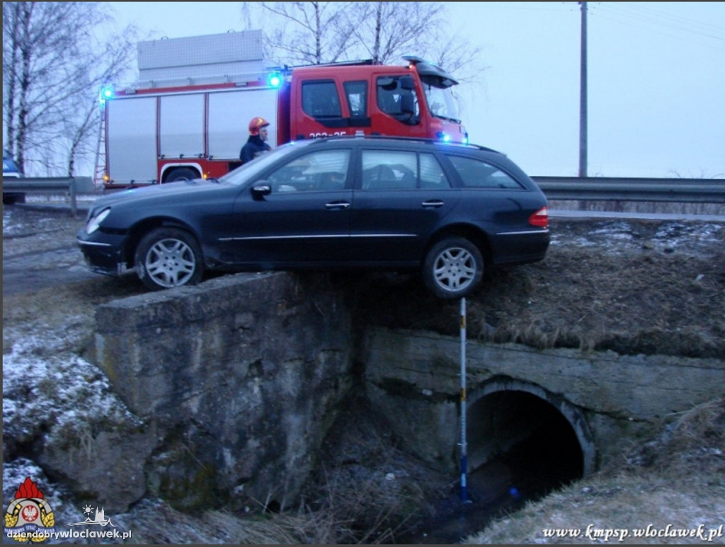 Zderzenie dwóch aut w Szpetalu