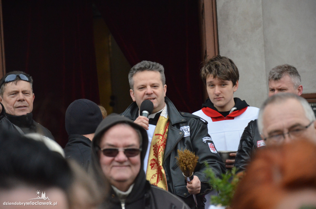 Moto Święconka w parafii św. Stanisława