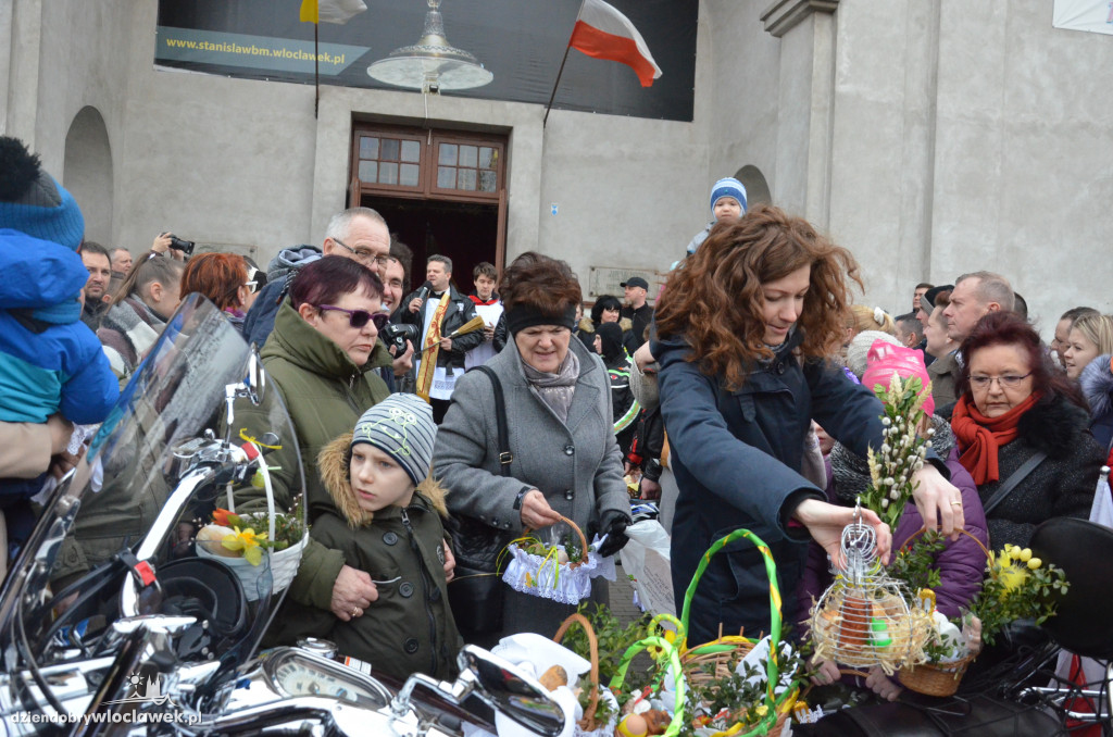 Moto Święconka w parafii św. Stanisława