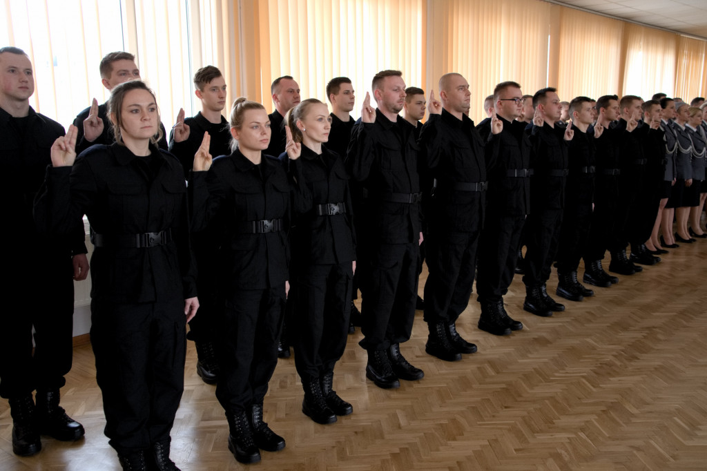 Nowi policjanci złożyli ślubowanie
