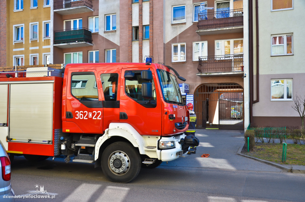 Na ul. Reja wezwano straż pożarną