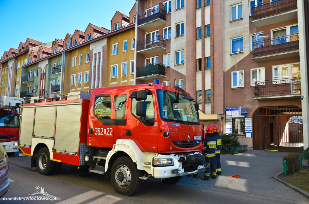Na ul. Reja wezwano straż pożarną