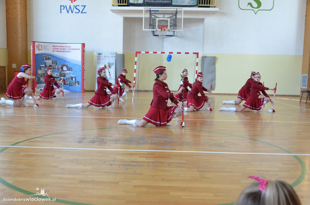 Wielopokoleniowy maraton tańca w PWSZ