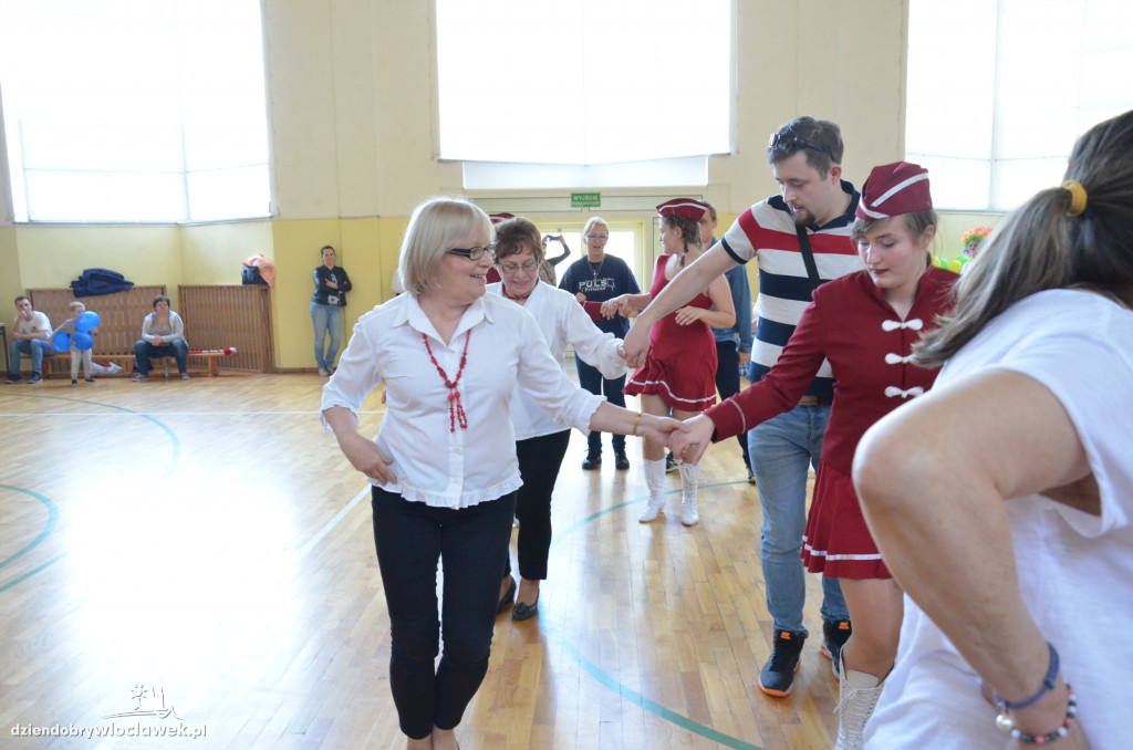 Wielopokoleniowy maraton tańca w PWSZ
