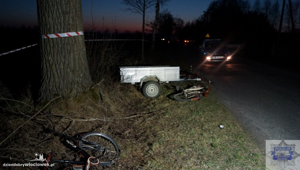 Przyczepka uderzyła w 3 rowerzystki