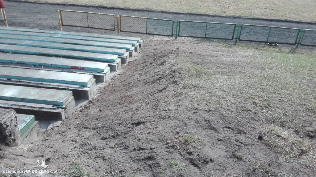 Odnawiają stadion Przylesie