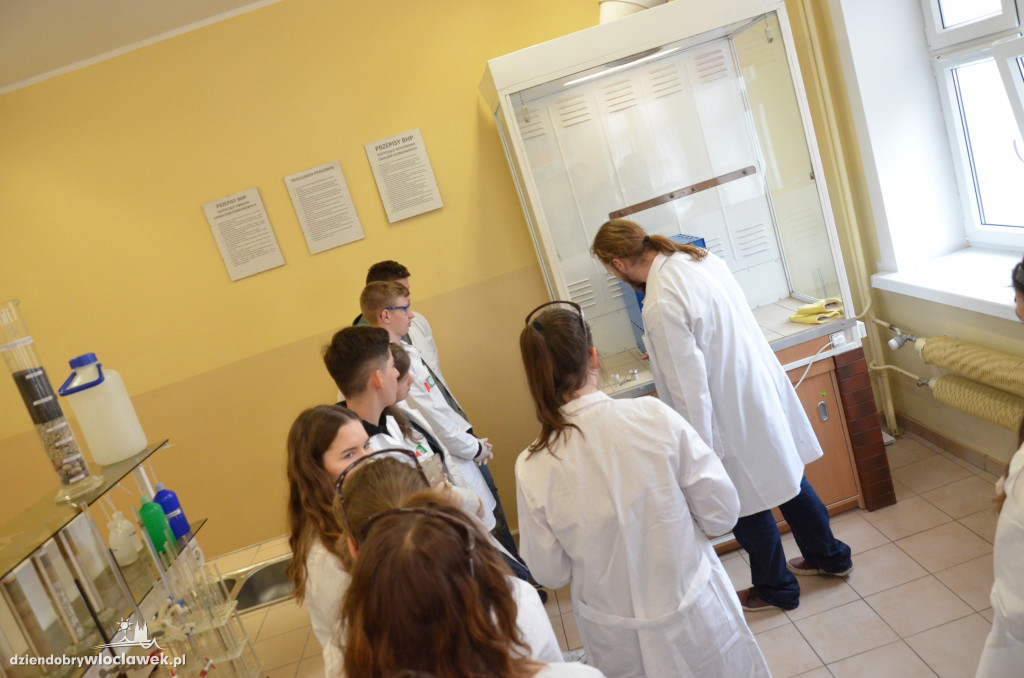 Warsztaty chemiczne z Anwilem