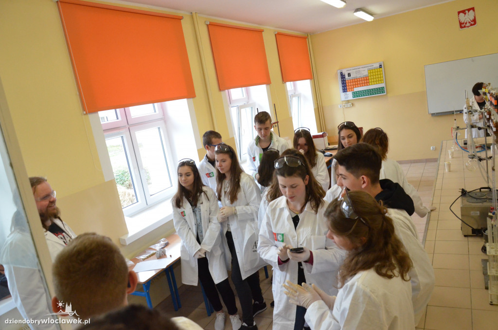 Warsztaty chemiczne z Anwilem