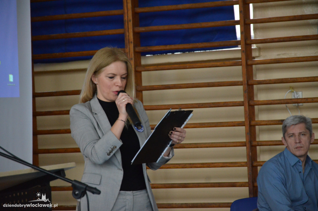 Konferencja w ZS 3 i sala hirtiterapii
