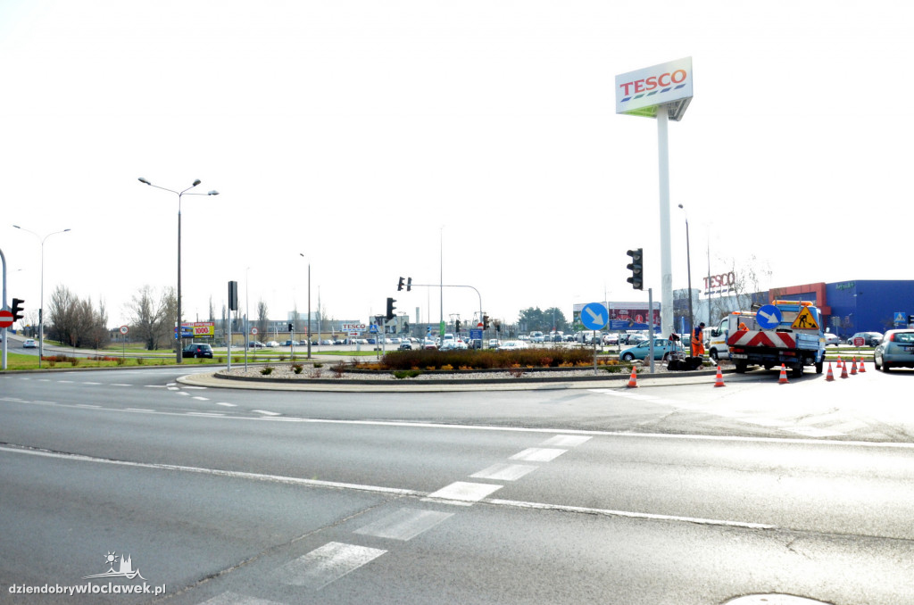 Przy Tesco nie działają światła