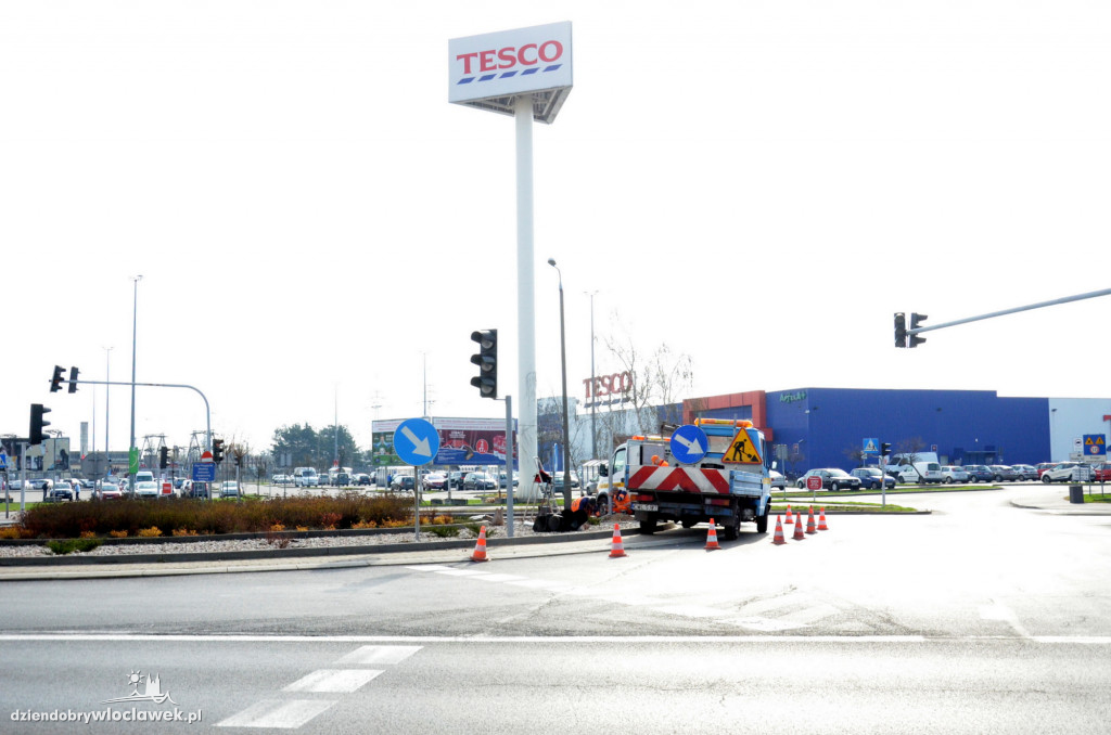 Przy Tesco nie działają światła