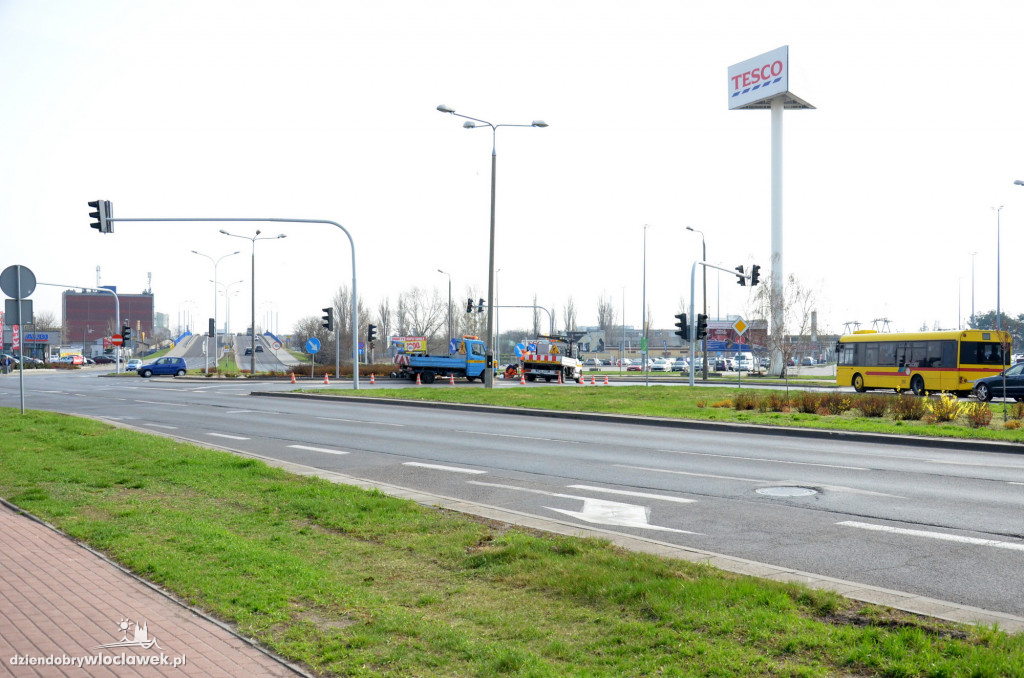 Przy Tesco nie działają światła