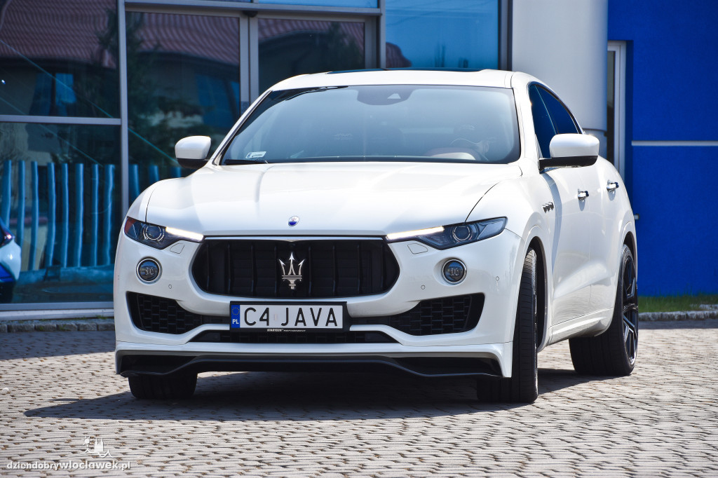 Maserati Levante w Java Car Design