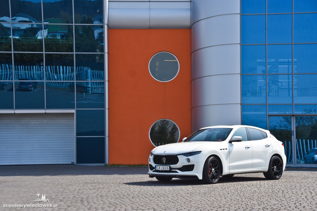 Maserati Levante w Java Car Design