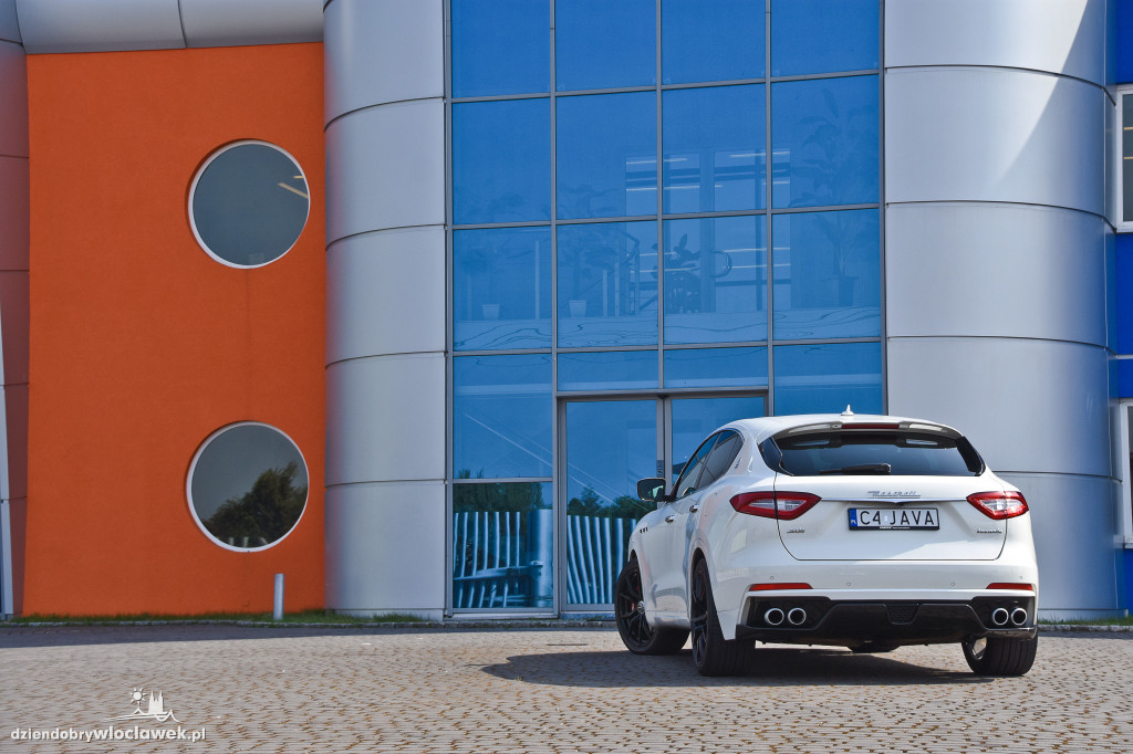 Maserati Levante w Java Car Design
