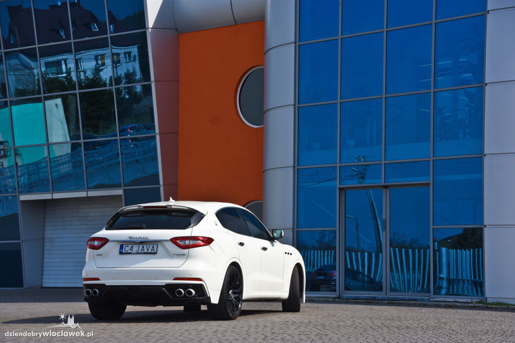 Maserati Levante w Java Car Design