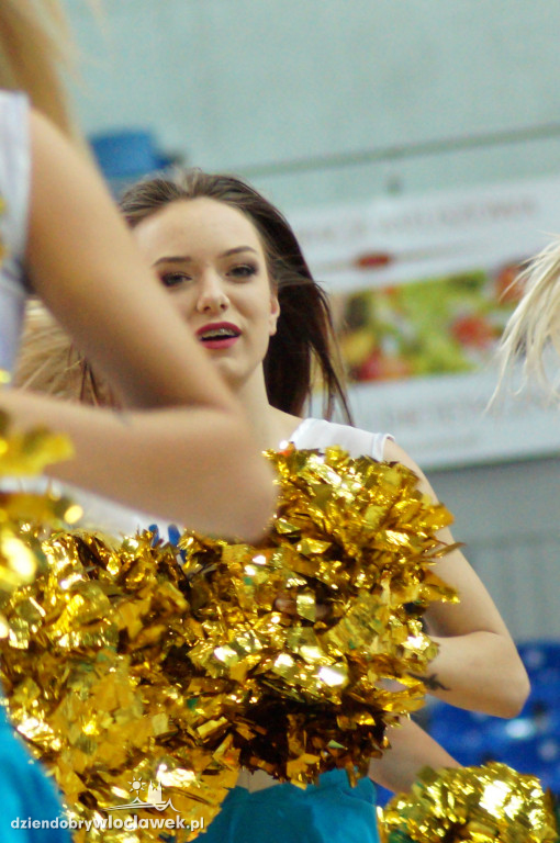 Anwil Dance Team na meczu z Polpharmą