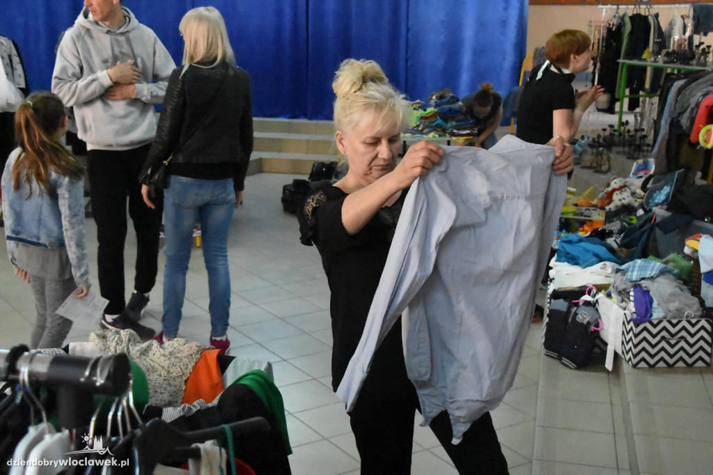  Wyprzedaż garażowa w SP23