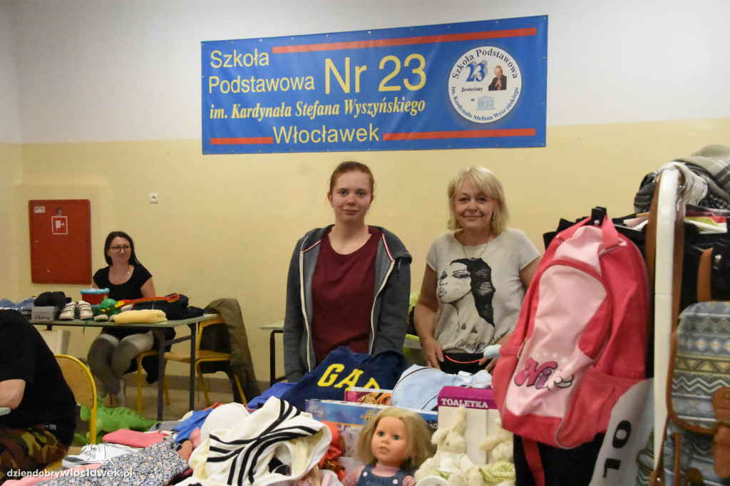  Wyprzedaż garażowa w SP23